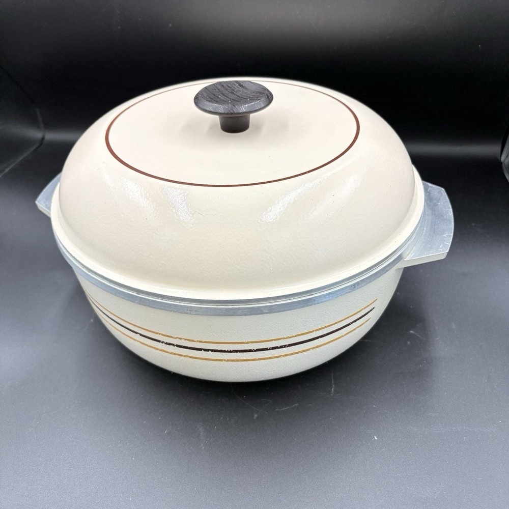 Vintage Regal Ware Cast Aluminum Stock Pot Cream Striped 5QT 11" Dutch Oven MCM